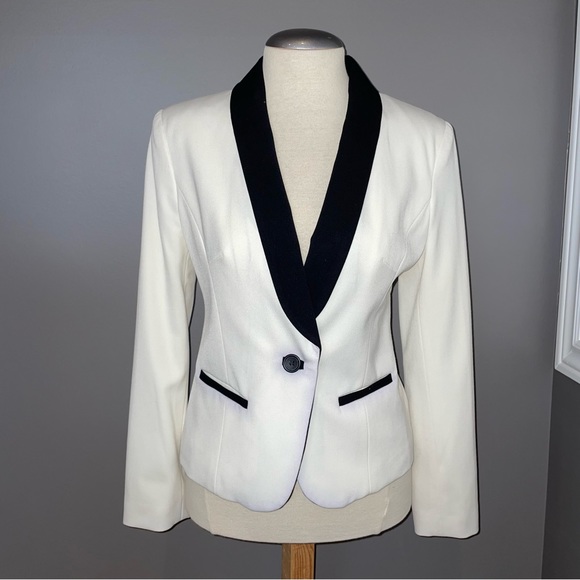 NAME YOUR PRICE! Jessica (from Sears) | Ivory Tuxedo Style Blazer - Picture 1 of 8